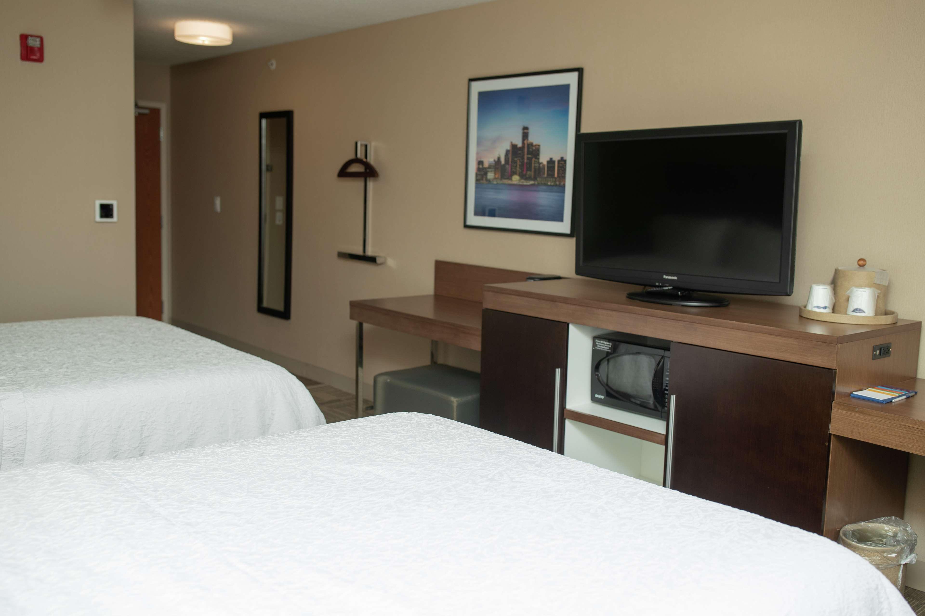 Hampton Inn Commerce/Novi Zewnętrze zdjęcie