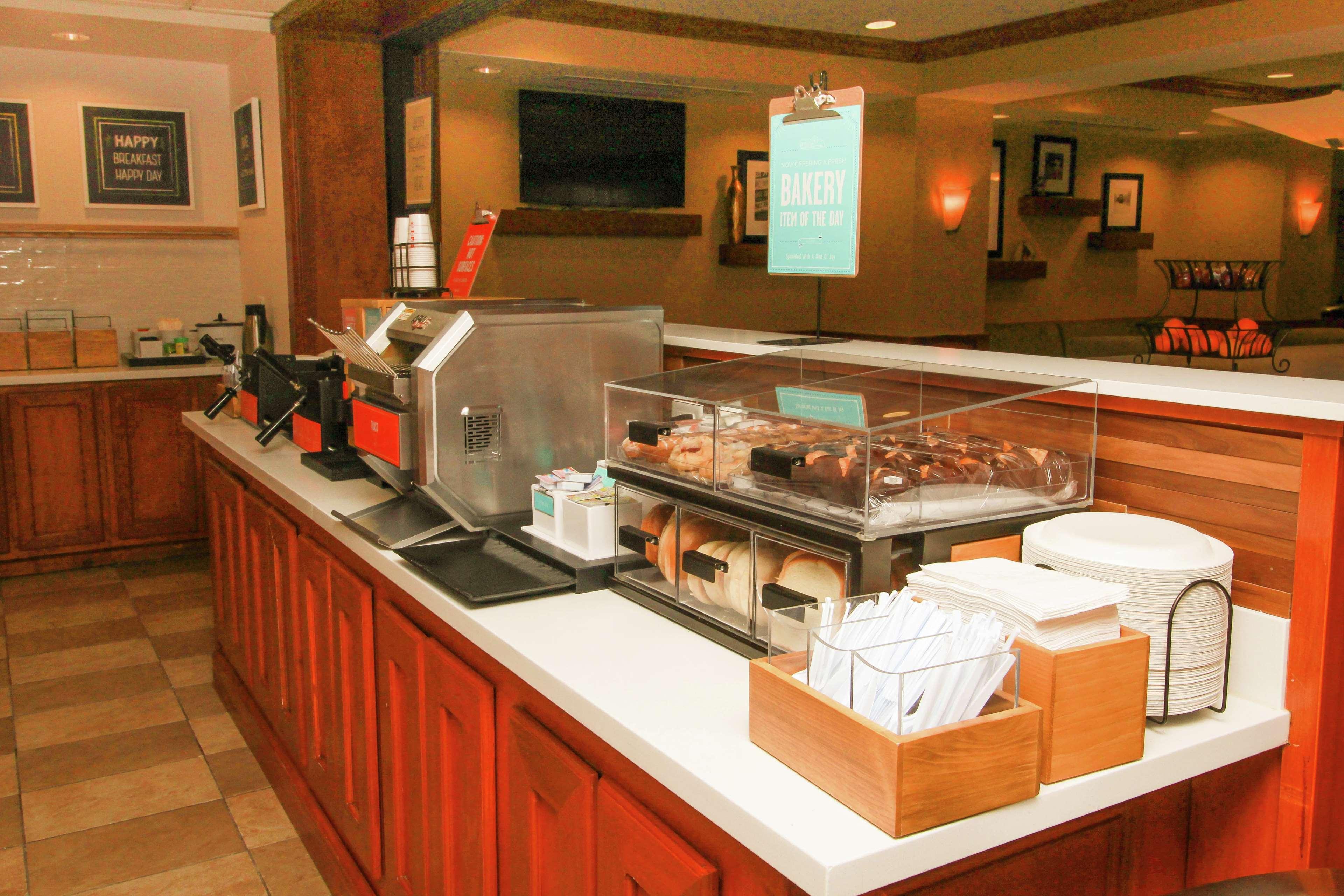 Hampton Inn Commerce/Novi Zewnętrze zdjęcie