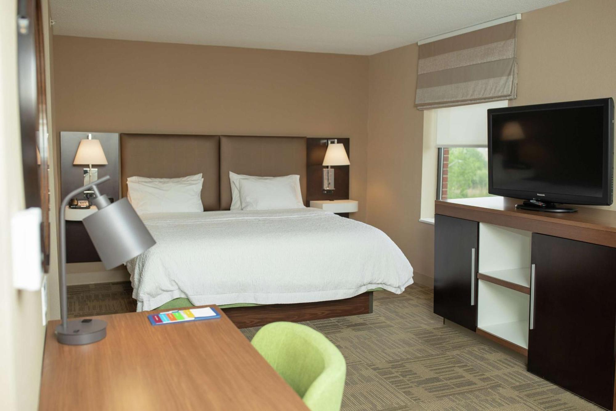 Hampton Inn Commerce/Novi Zewnętrze zdjęcie