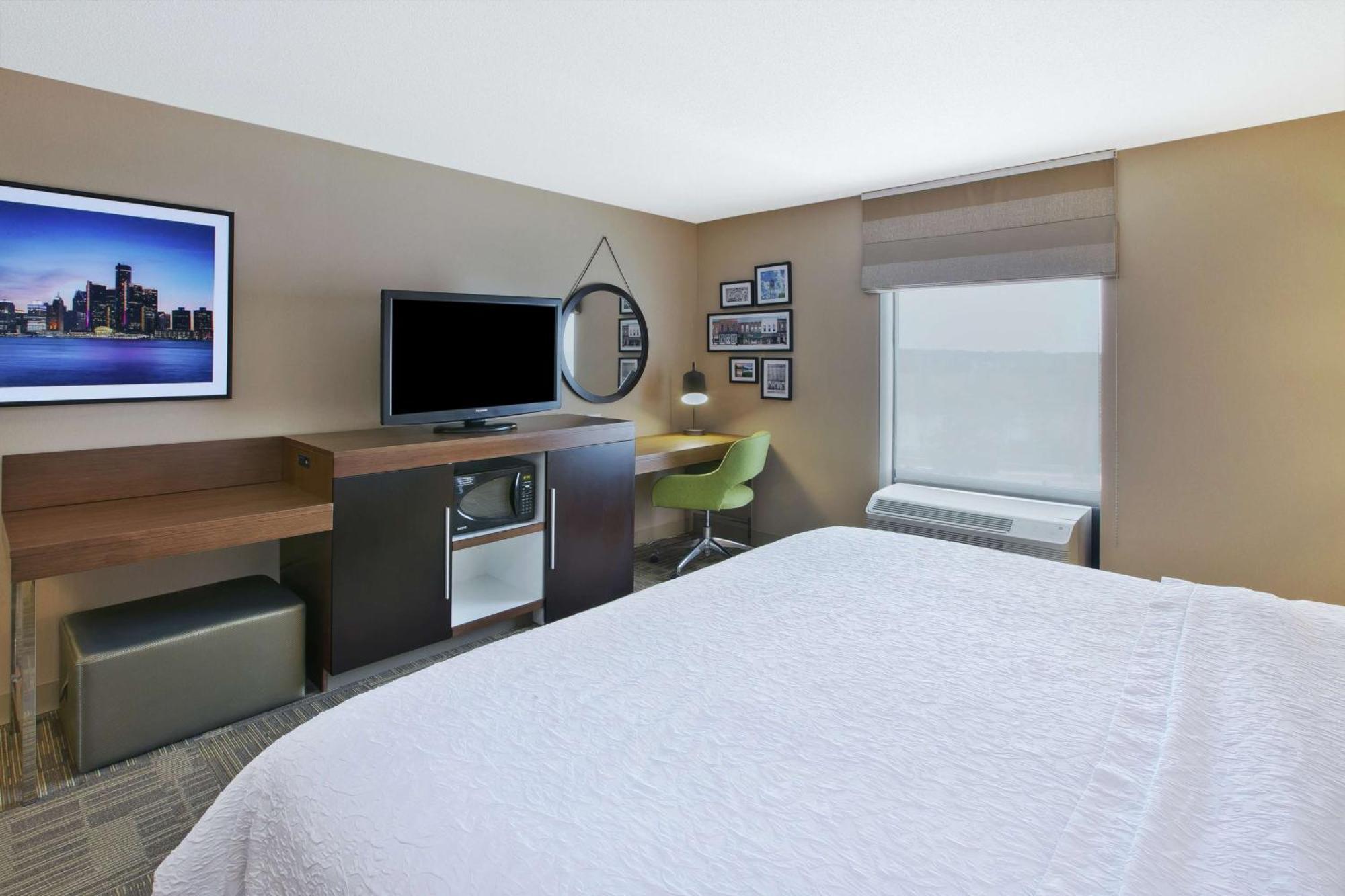 Hampton Inn Commerce/Novi Zewnętrze zdjęcie