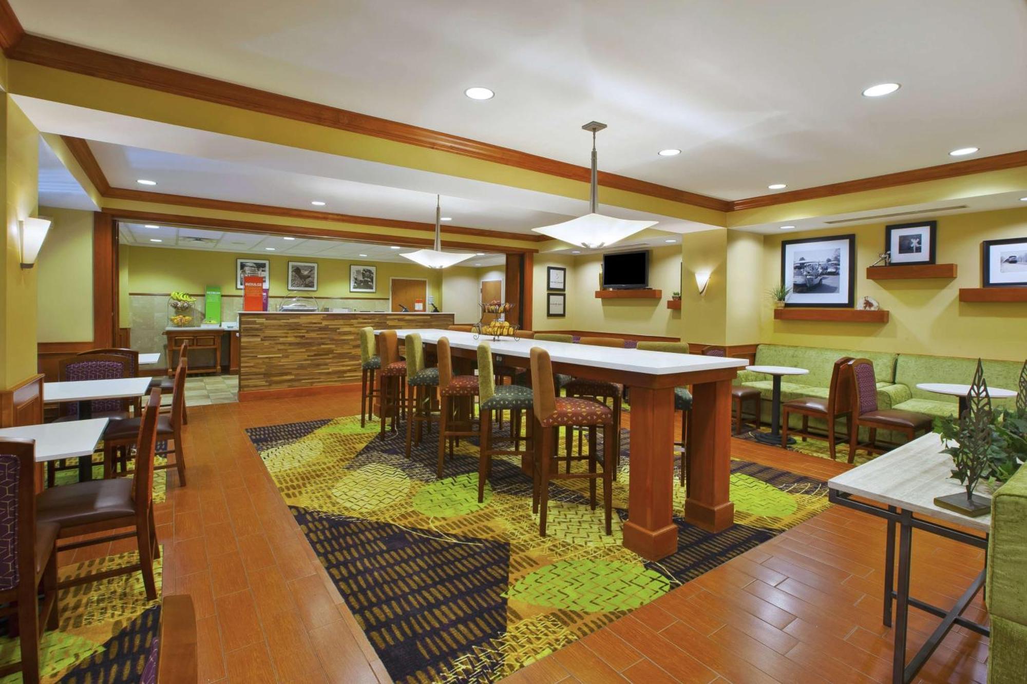 Hampton Inn Commerce/Novi Zewnętrze zdjęcie