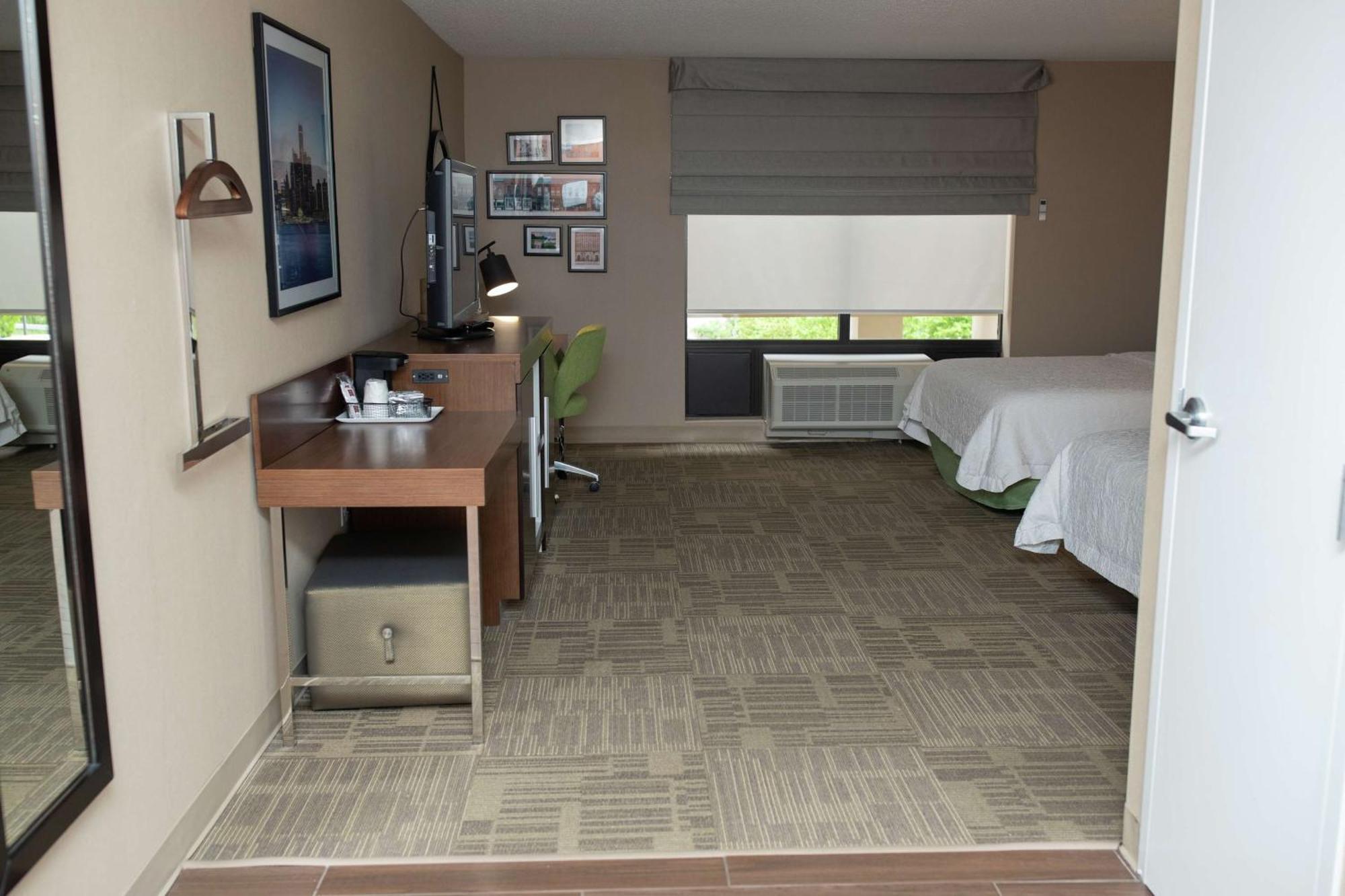 Hampton Inn Commerce/Novi Zewnętrze zdjęcie