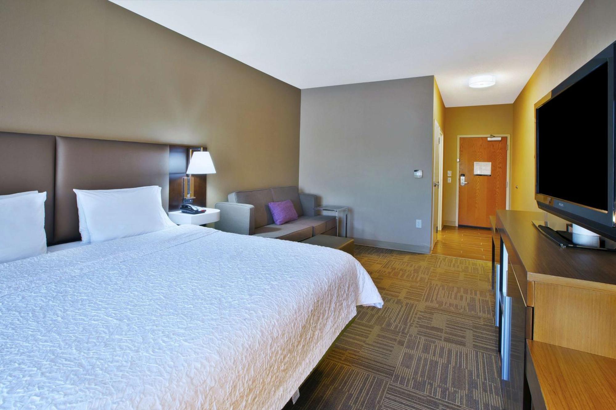 Hampton Inn Commerce/Novi Zewnętrze zdjęcie